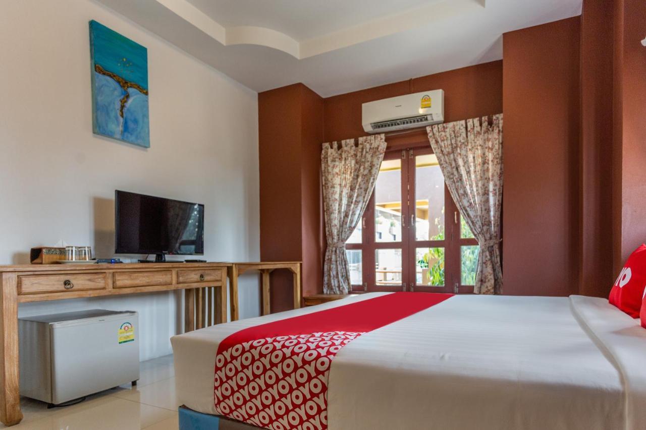 Yellow Tique Hotel Lampang Exterior photo