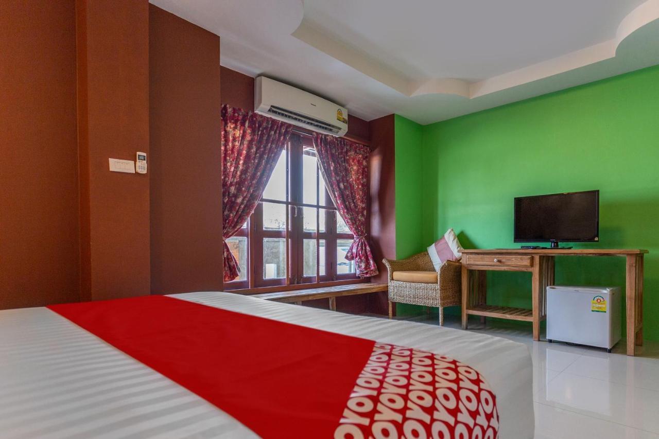 Yellow Tique Hotel Lampang Exterior photo
