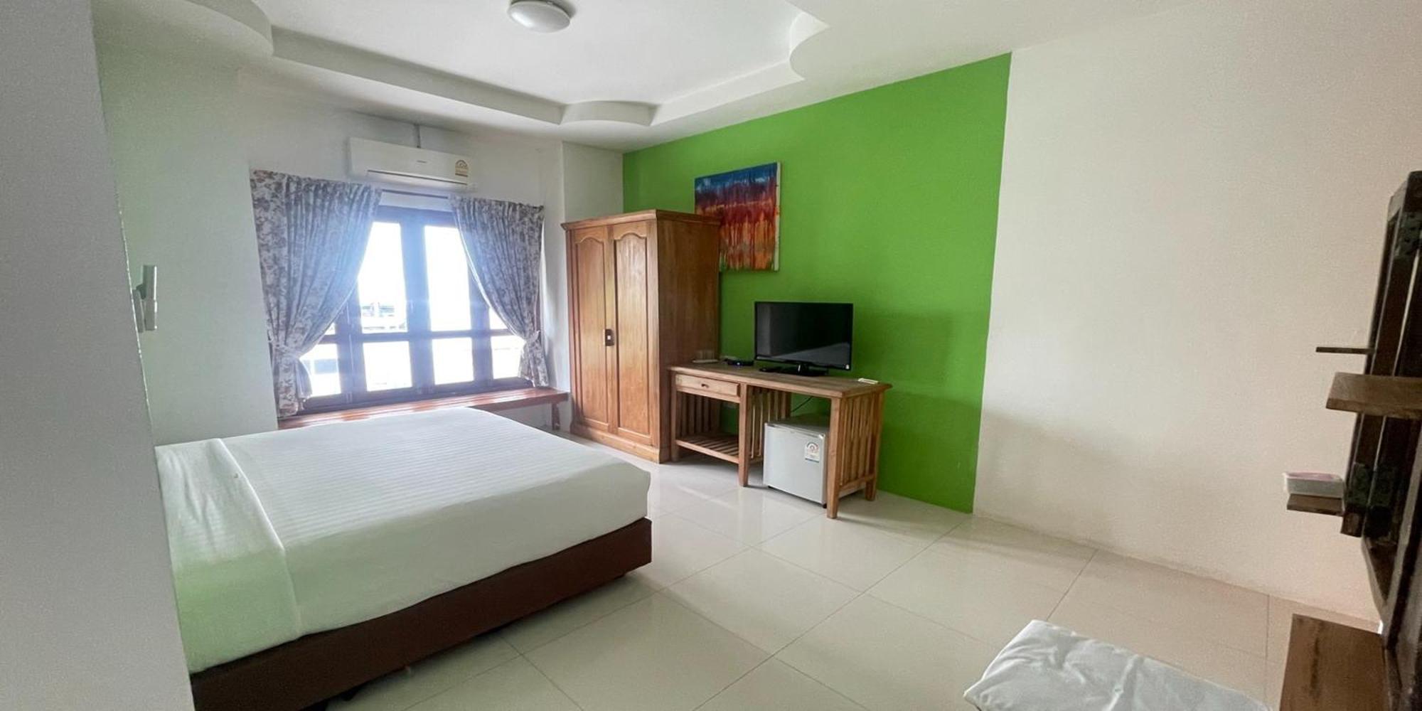 Yellow Tique Hotel Lampang Exterior photo