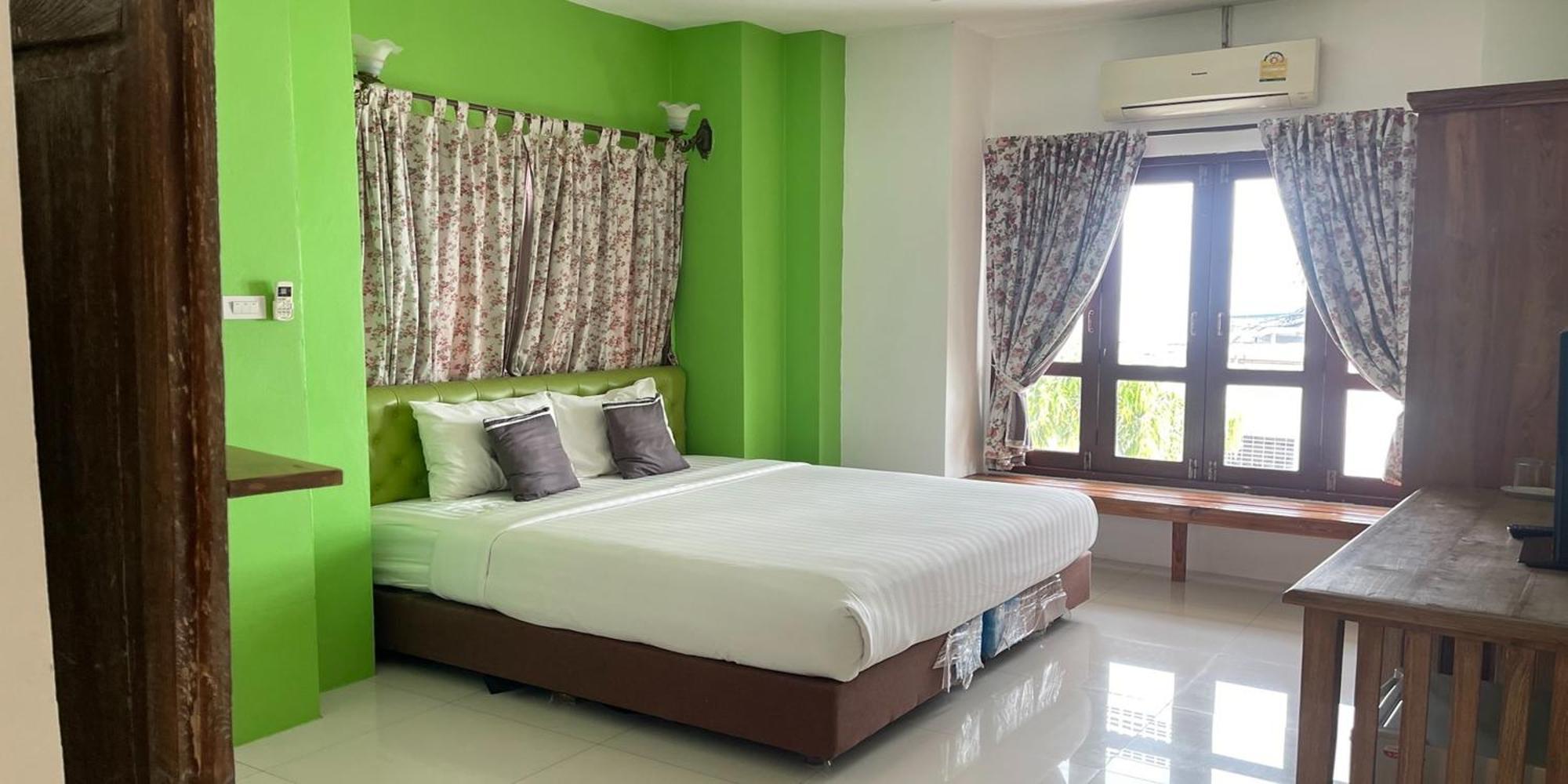Yellow Tique Hotel Lampang Exterior photo