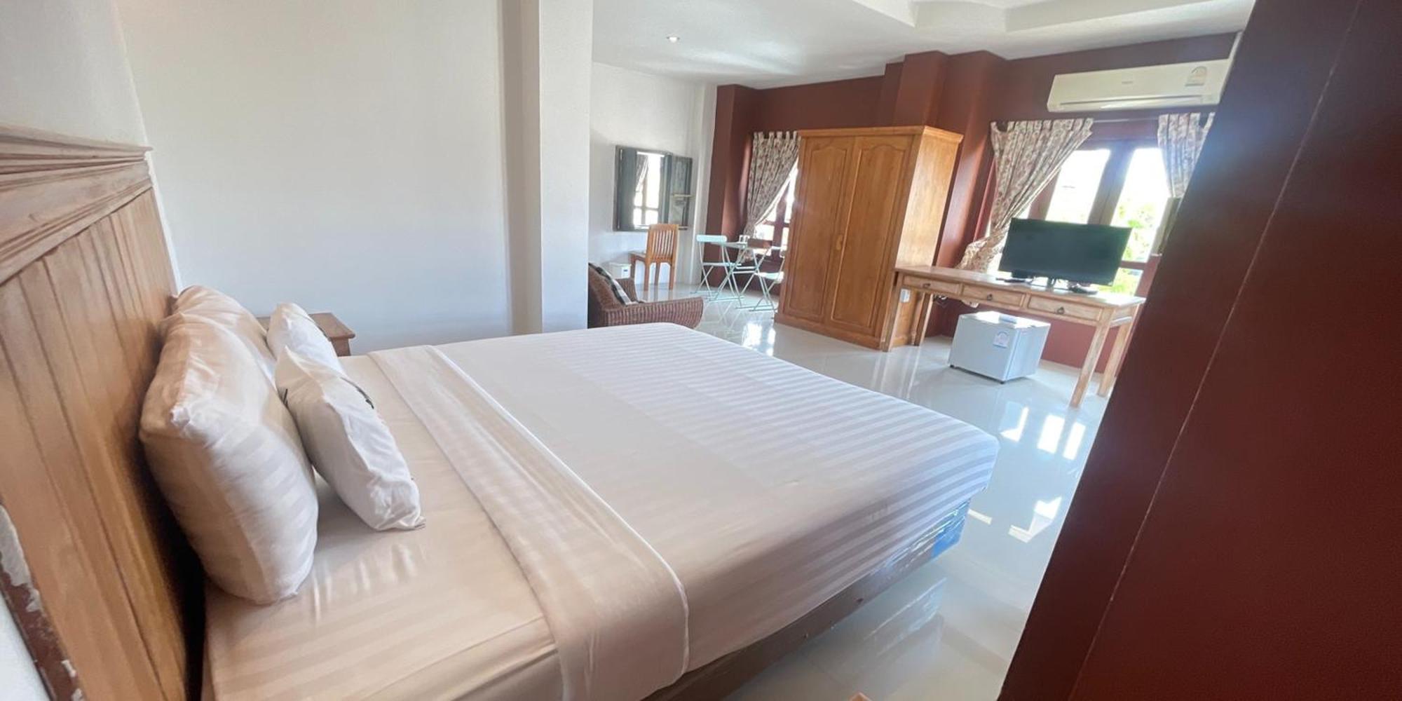 Yellow Tique Hotel Lampang Exterior photo
