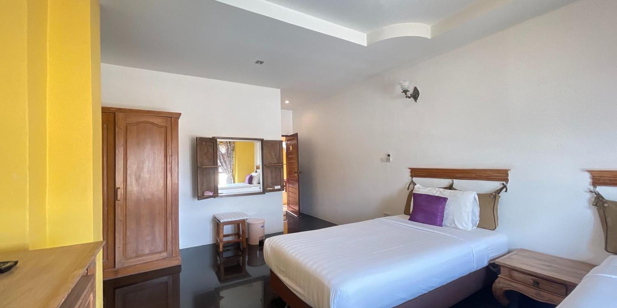 Yellow Tique Hotel Lampang Exterior photo