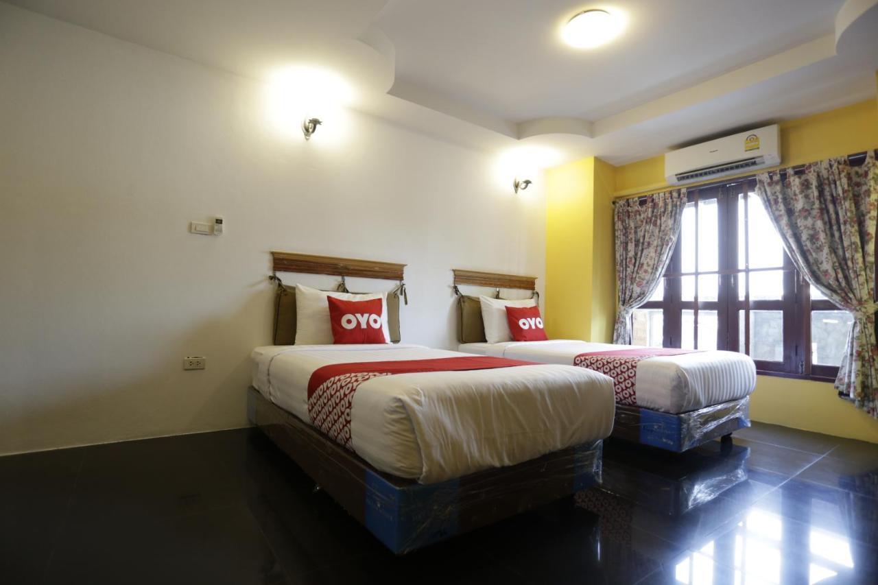 Yellow Tique Hotel Lampang Exterior photo