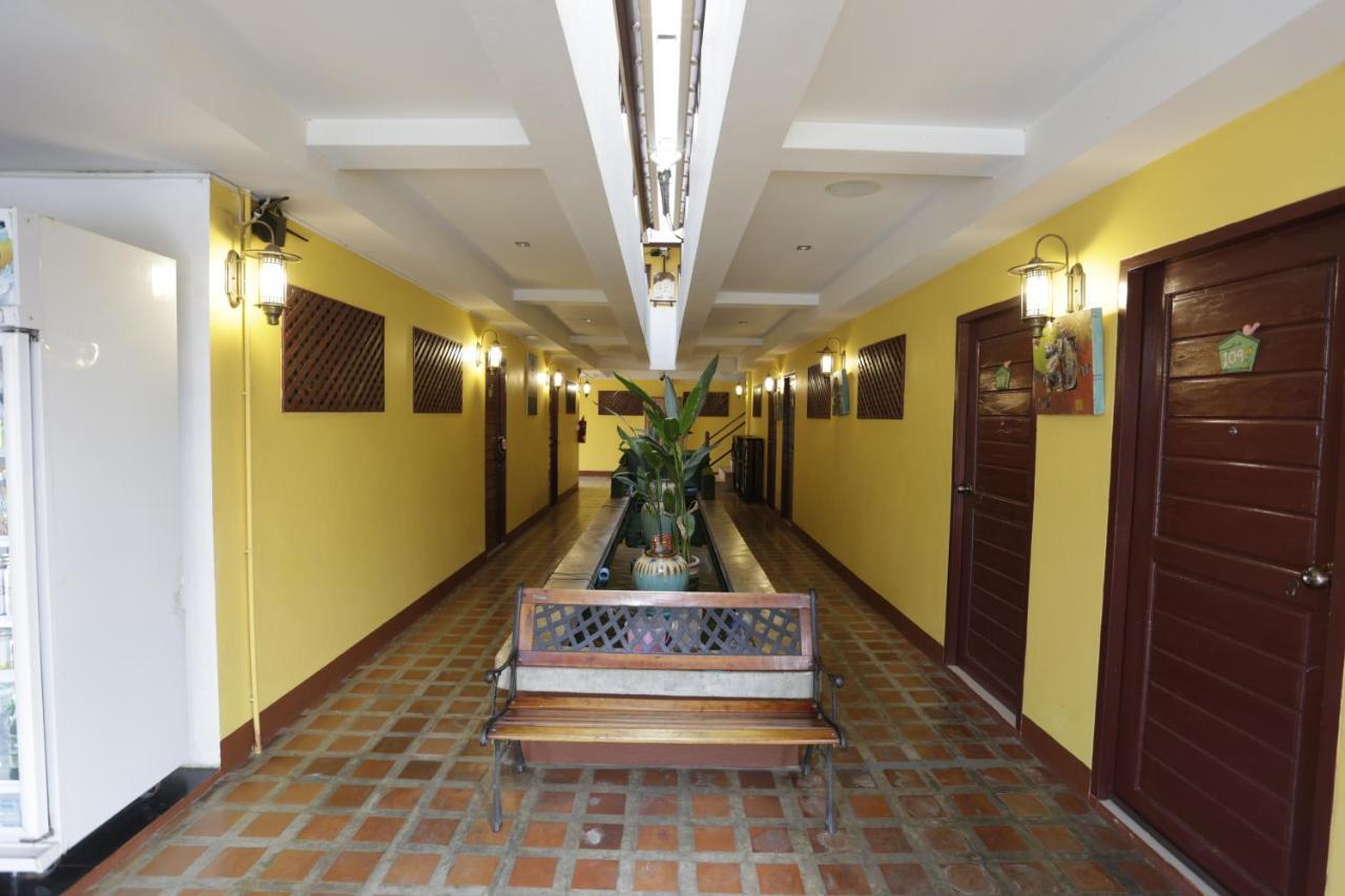 Yellow Tique Hotel Lampang Exterior photo