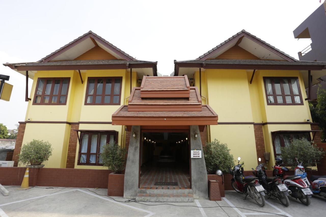 Yellow Tique Hotel Lampang Exterior photo